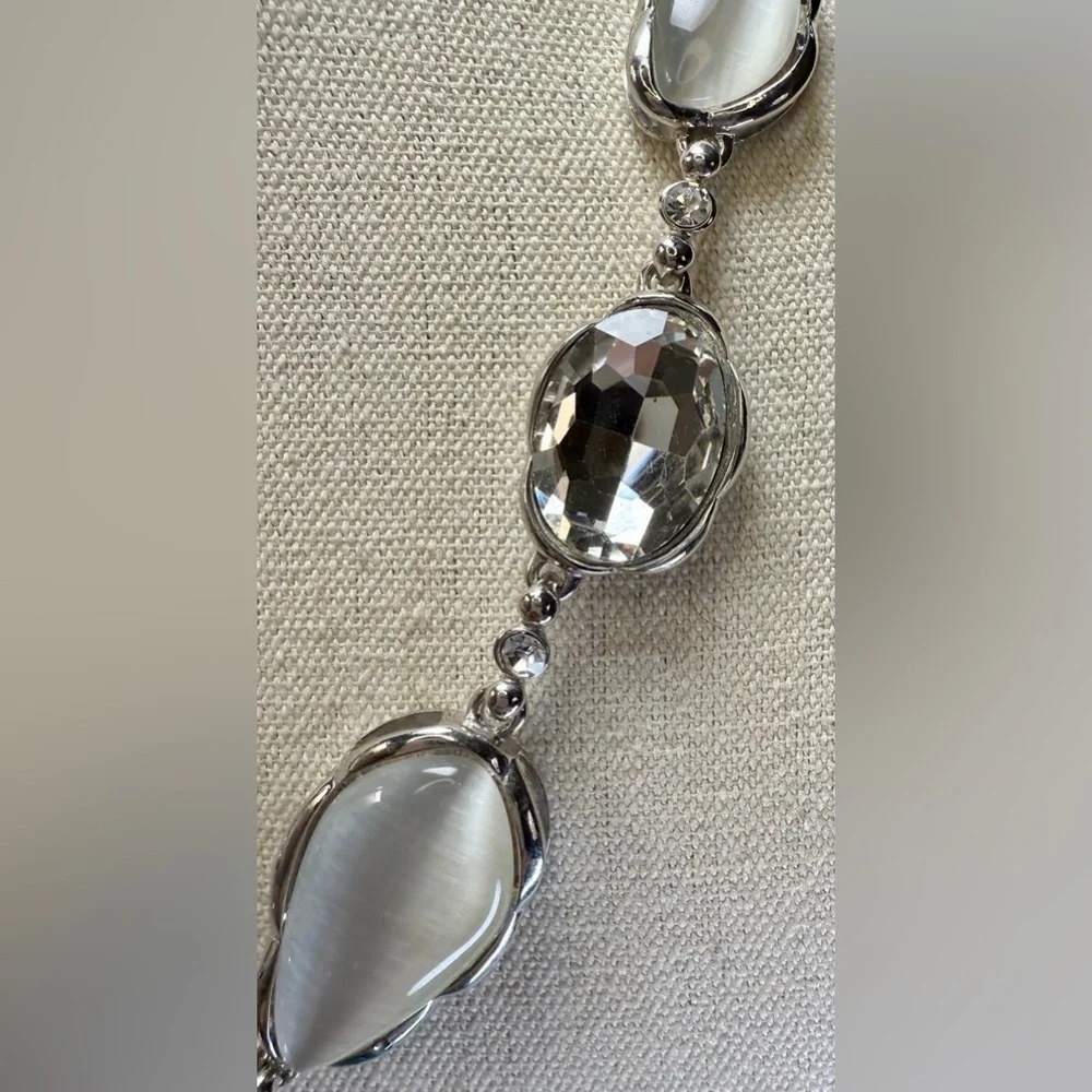 Crystal Necklace & Earrings Set Silver‎ Tone Jewelry Set - Picture 5 of 8